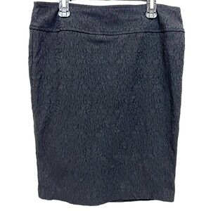 SOHO Apparel Ltd Women’s Black Brocade Print Skirt, Size Medium.